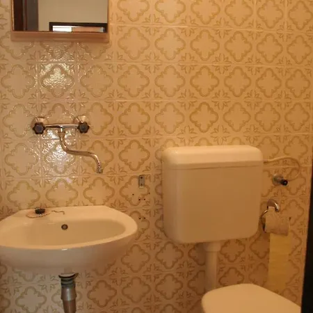 By The Sea Cove Vela Prapratna Apartman *