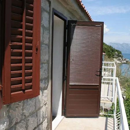 Apartman By The Sea Cove Vela Prapratna *
